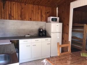 Campings Camping Mon Repos : Cabane (4 Adultes)