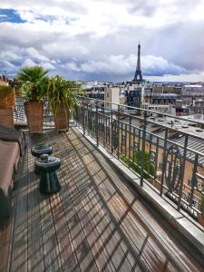Suite Terasse Eiffel room in Hotel Marignan Champs-Elysees