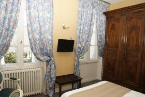 Hotels Hotel Montsegur : photos des chambres