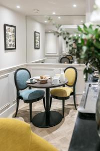Hotels Hotel Saint Christophe : photos des chambres