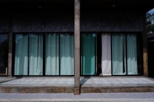 Black Elephant Boutique