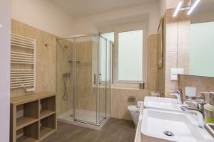 Comfortable Apartment with River View by LovelyStay