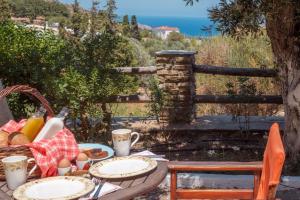 Mainades Maisonettes & Studios