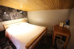 Hotels Gite-Hotel Le P'tit Cham : photos des chambres