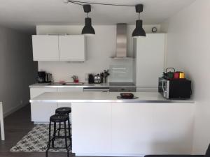 Corniche I 40 M2 - 40 M de leau et plages ! AU CALME wir sprechen flieBen deutsch, we speak English