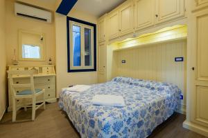 Taormina Isola Bella Apartment - Taormina Holidays