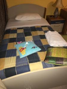 VILLA NEVADA Esclusiva con PISCINA Privata, Il Tuo Angolo di Pace a 5 Minuti dal MARE e 20 Minuti da ROMA