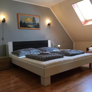 Three-Bedroom Apartment room in Penzión Bernáth
