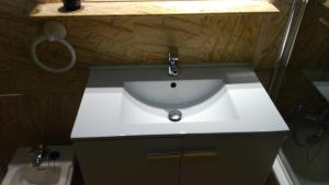 Bajo con jardin WIFI junto al mar