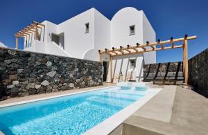 Prestige Suite with Outdoor Heated Private Pool room in Altera Pars Suites