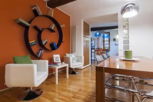 Pietrapiana flat & local market