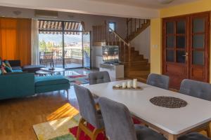 Apartman Duplex ǀ 200m&sup2; ǀ 4 Bedrooms Skoplje Makedonija