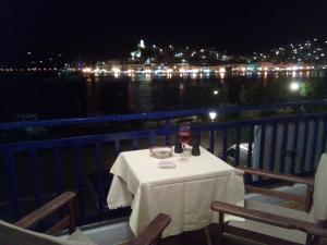 Triple Room with Sea View room in Bissias Guest House