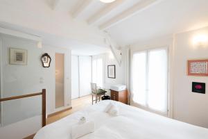 Appartements Veeve - Batignolles Balcony : photos des chambres