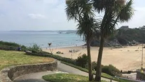 Palace Surf Lodge - Postbridge