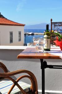 Glaros Guesthouse Hydra Greece