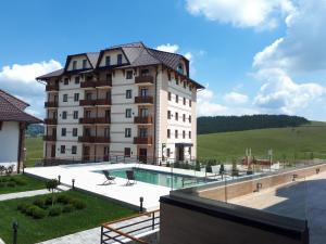 Zlatibor Hills Green