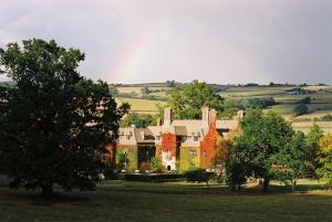 Llyswen, Brecon, Powys, LD3 0YP, Wales.