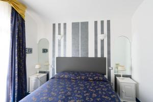 Double or Twin Room with Terrace