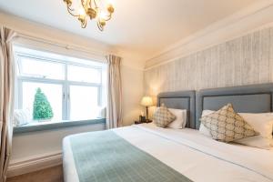 Deluxe Twin Room room in The Blue Haven Hotel