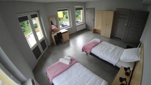 Double Room with Private Bathroom and Extra Bed room in Apartamenty Kozienice