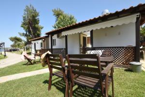 Haus Platanos Apartments & Bungalows by the Sea Halkidiki Greece