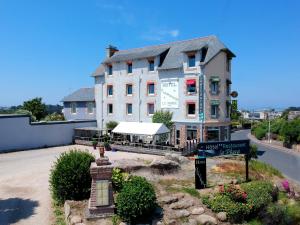 Hotels Hotel Restaurant Le Phare : photos des chambres