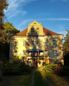 Pałac Rząsiny - 希隆斯克地区格雷富夫