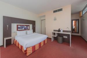 Hotels Hostellerie Saint Vincent Beauvais Aeroport : photos des chambres