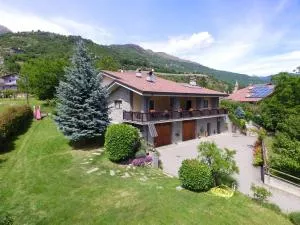 Le Joli Rosier - Nus