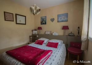 B&B / Chambres d'hotes La Felixinette : Chambre Double - Vue sur Jardin