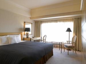 Kobe Bay Sheraton Hotel & Towers