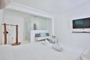 Arktos White Apartments Myconos Greece