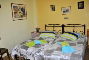 Kalokenti Studios Aegina Greece