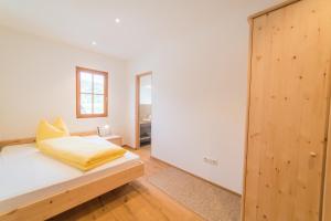 Single Room with Mountain View