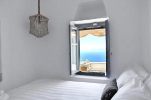 Living Theros Luxury Suites Tinos Greece