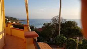 Appartamento Con Splendida Vista Mare - Magazzini