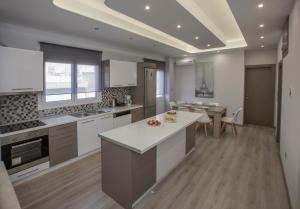 Acropolis Gem by GHH