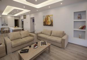 Acropolis Gem by GHH