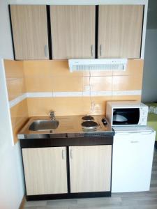 Apartments with a parking space Vrsi, Zadar - 14183