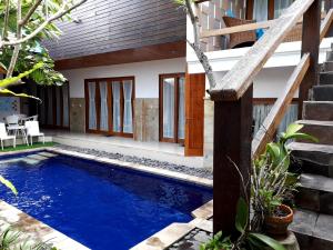 Phòng Giường Đôi Hạng Bình Dân (Budget Double Room)