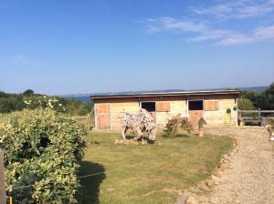 Tentes de luxe Roulotte de luxe vue mer 180° ,et un ha de verdure : photos des chambres