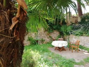 Apartment in the top center of old town