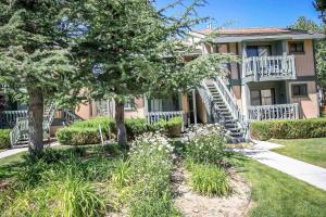 Apartment room in Boulder Creek-1409 by Big Bear Vacations