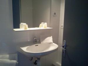 Hotels Hotel Restaurant Le Phare : photos des chambres