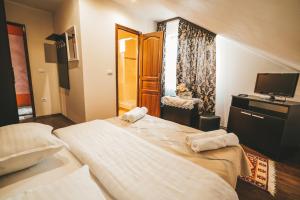 Deluxe Double Room with Shower room in ECO-TIM