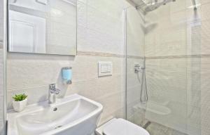 Apartments Punta by Sea