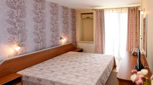 Guest House Ianis Paradise