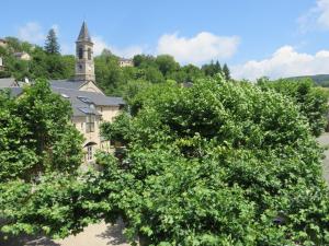B&B / Chambres d'hotes Cafe de la Place Gite & Chambres d'hotes 