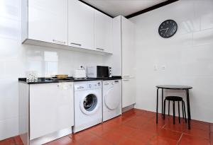 Ocean View in Estoril - Checkinhome